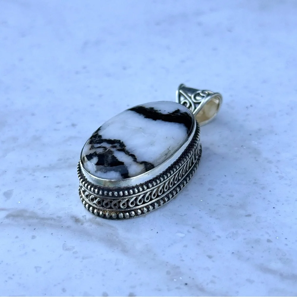 925 Sterling Silver White Buffalo Turquoise Pendant - Picture 4 of 9